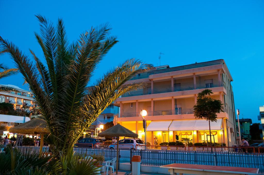 Albergo Villa Mauri Rimini Exteriör bild